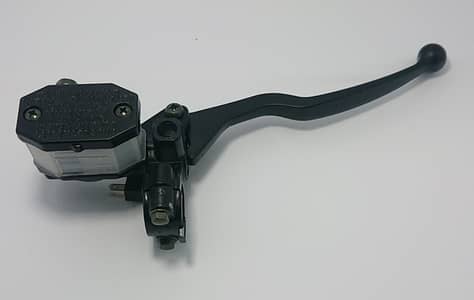 Master cylinder for all disc brake bikes