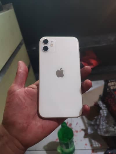 128 GB . . . . . . . . . . . . FacE  id ok . . . . . . . . . . true tone active . . . . . . .