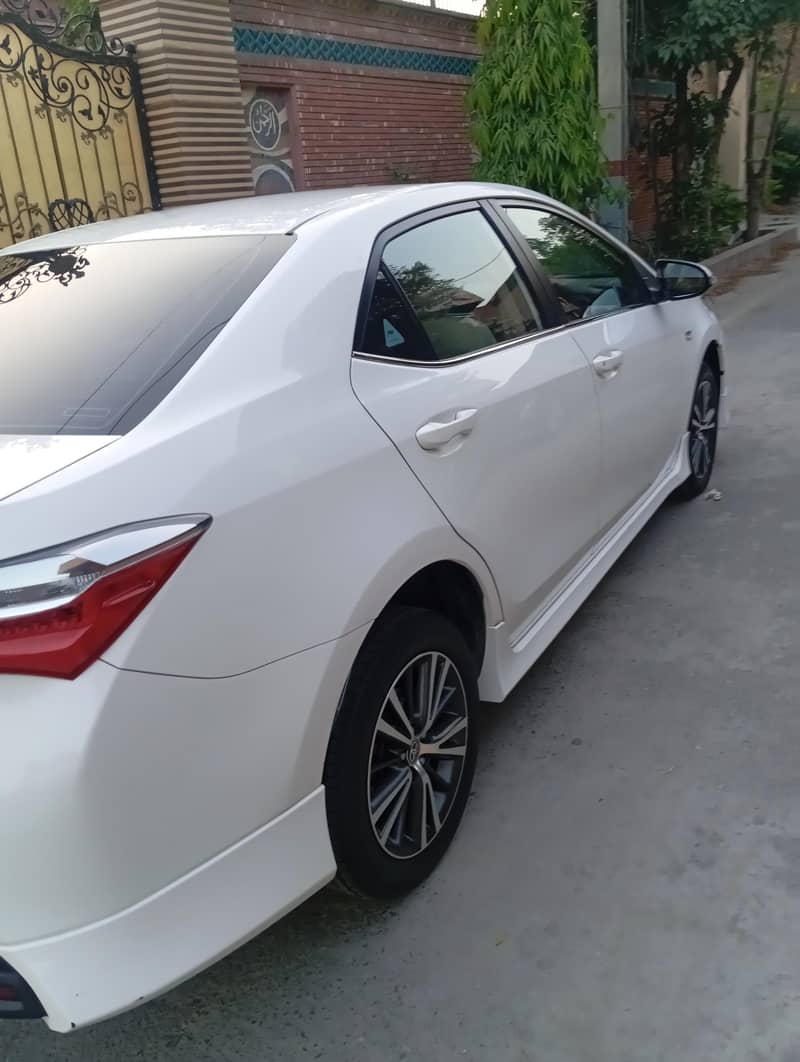 Corolla Altis 1.6 Automatic 1