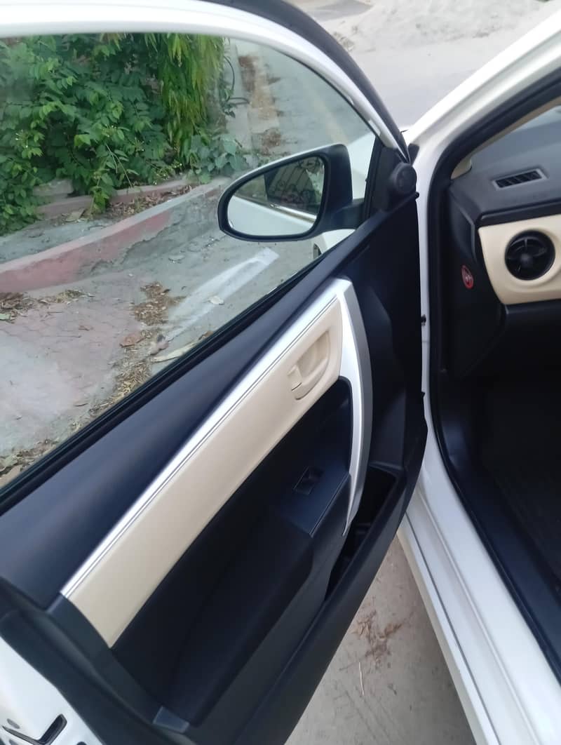 Corolla Altis 1.6 Automatic 5