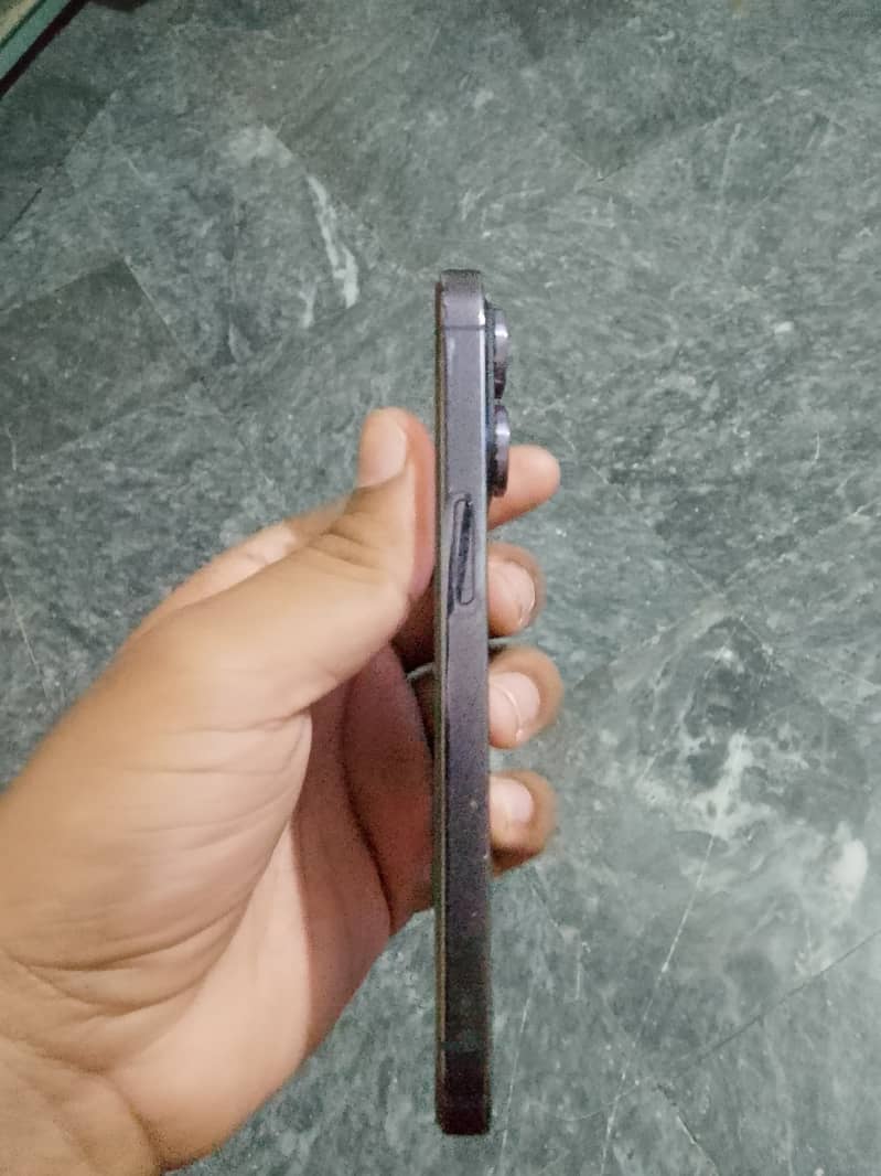 14 pro 3