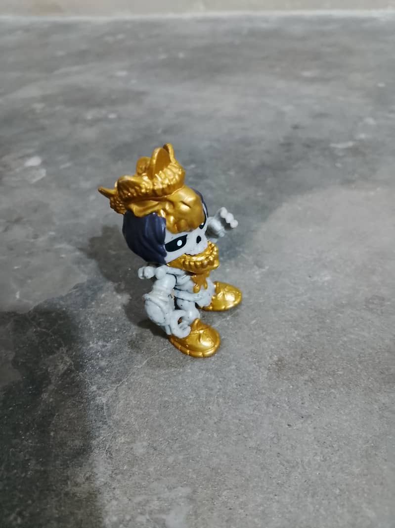 toy skeleton 0