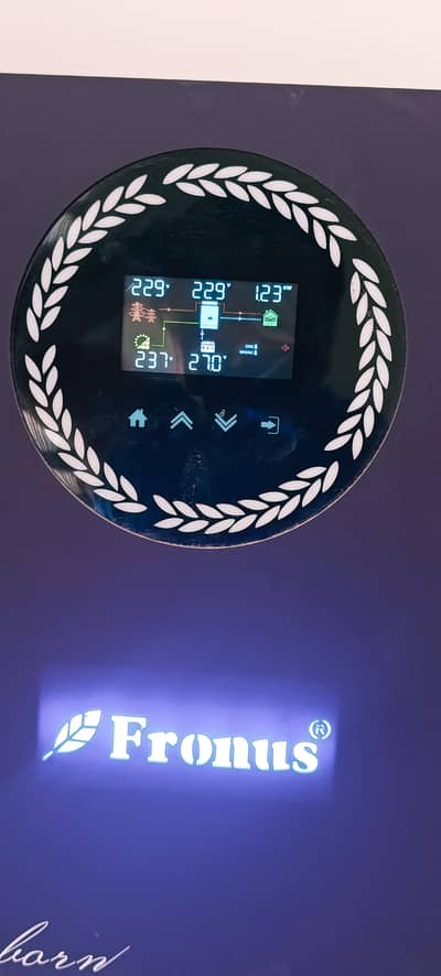 Fronus Infineon Reborn PV 5200 4.2 KW-24v  Urgent Sale