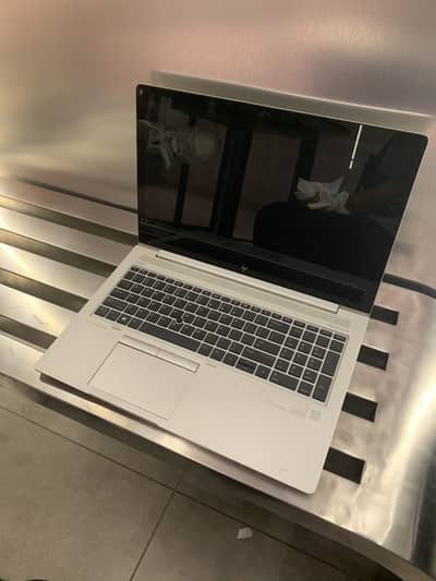 HP Elitebook AMD Ryzen 7 Pro 2700U