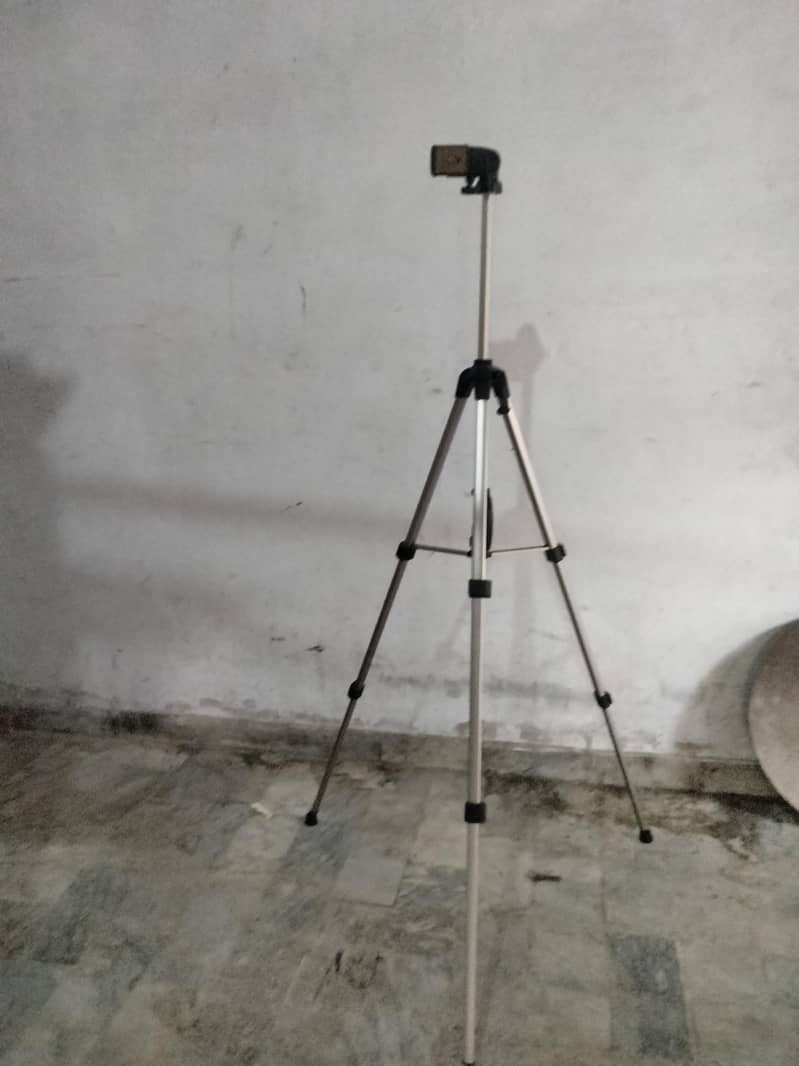 tripod stands 5