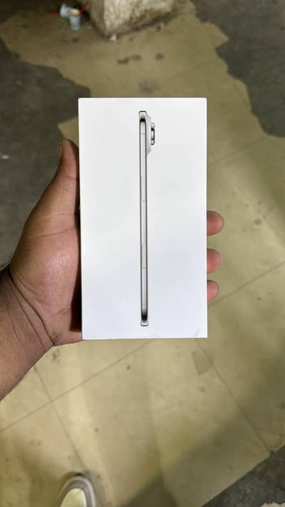 I phone 17 air box pack