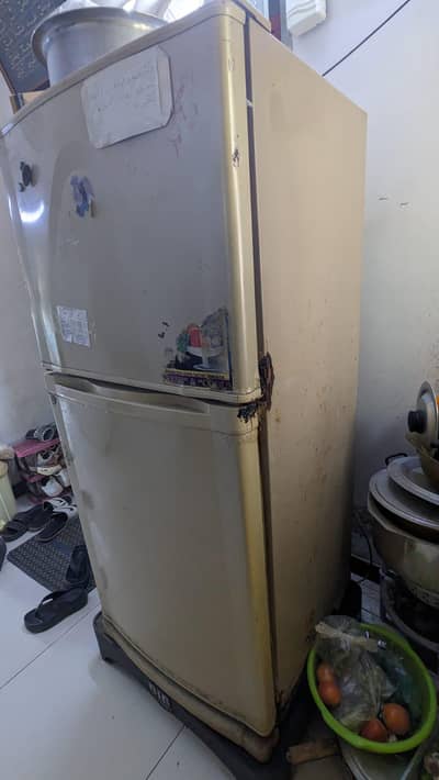 Dawlance fridge for sale
