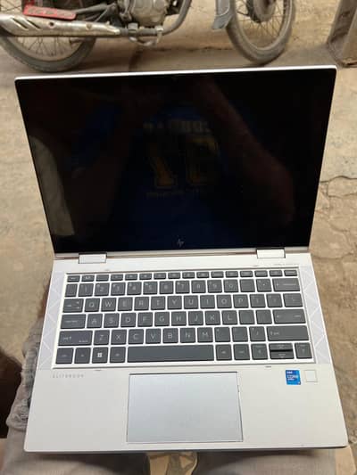 hp g8 830 i7 11th 32/512 touch x360 urgent sale