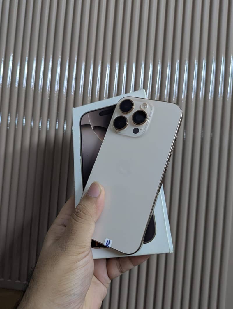 IPHONE 16 PRO 0