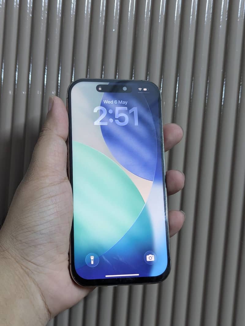 IPHONE 16 PRO 6