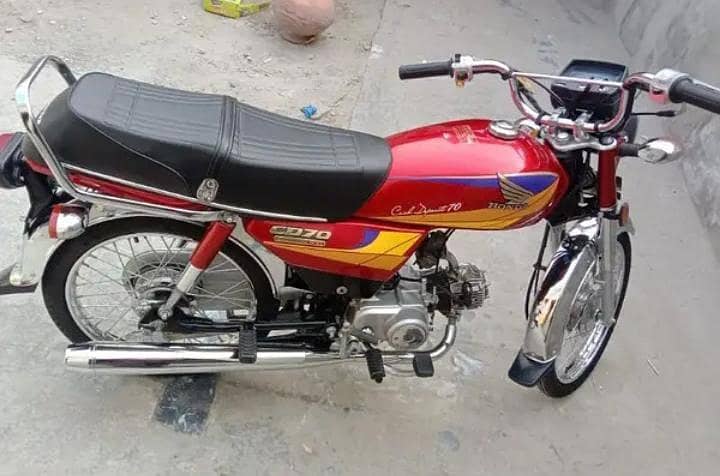 ہونڈا سی ڈی 70 بائک فار سیل گڈ کنڈیشن ڈاکومنٹ کلیئر انجن جینین 5