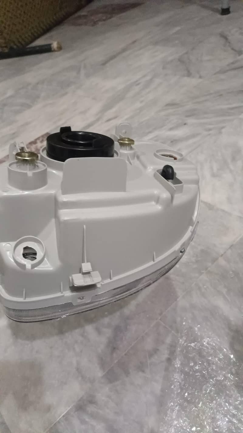 Santro head light 4