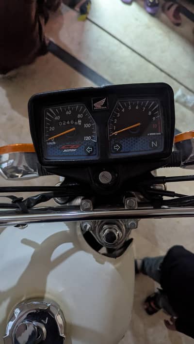 Honda CG 125 Neat & Clean Condition Lahore Registered.