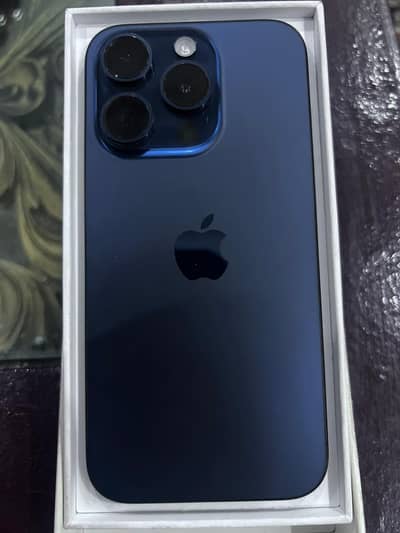 I phone 15 pro Waterpack jv 90% with box