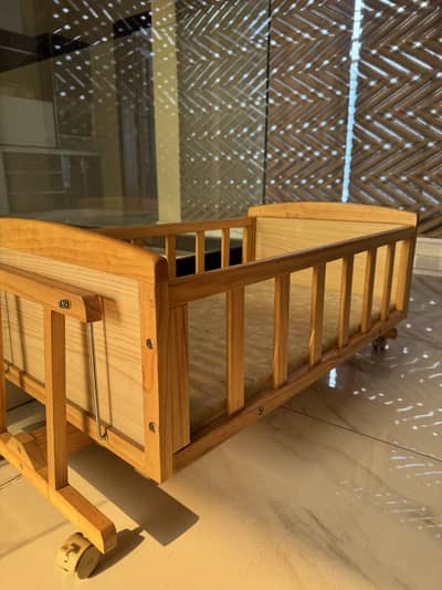 Baby cot