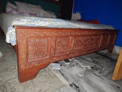 Antique-style Hand-crafted King-size Bed + Spring Mattress 10in