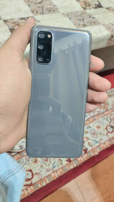 SAMSUNG S20