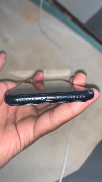 iphone se 3  All ok mob 10/9  condition 90 waterpack with box