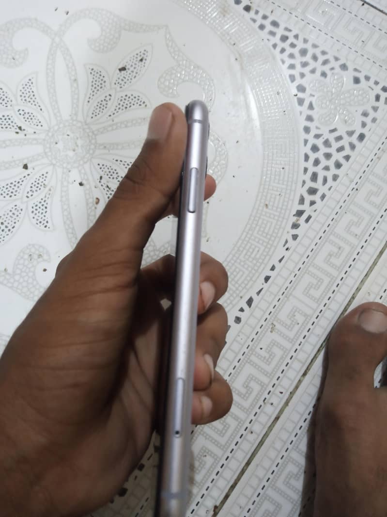 1phone11 4