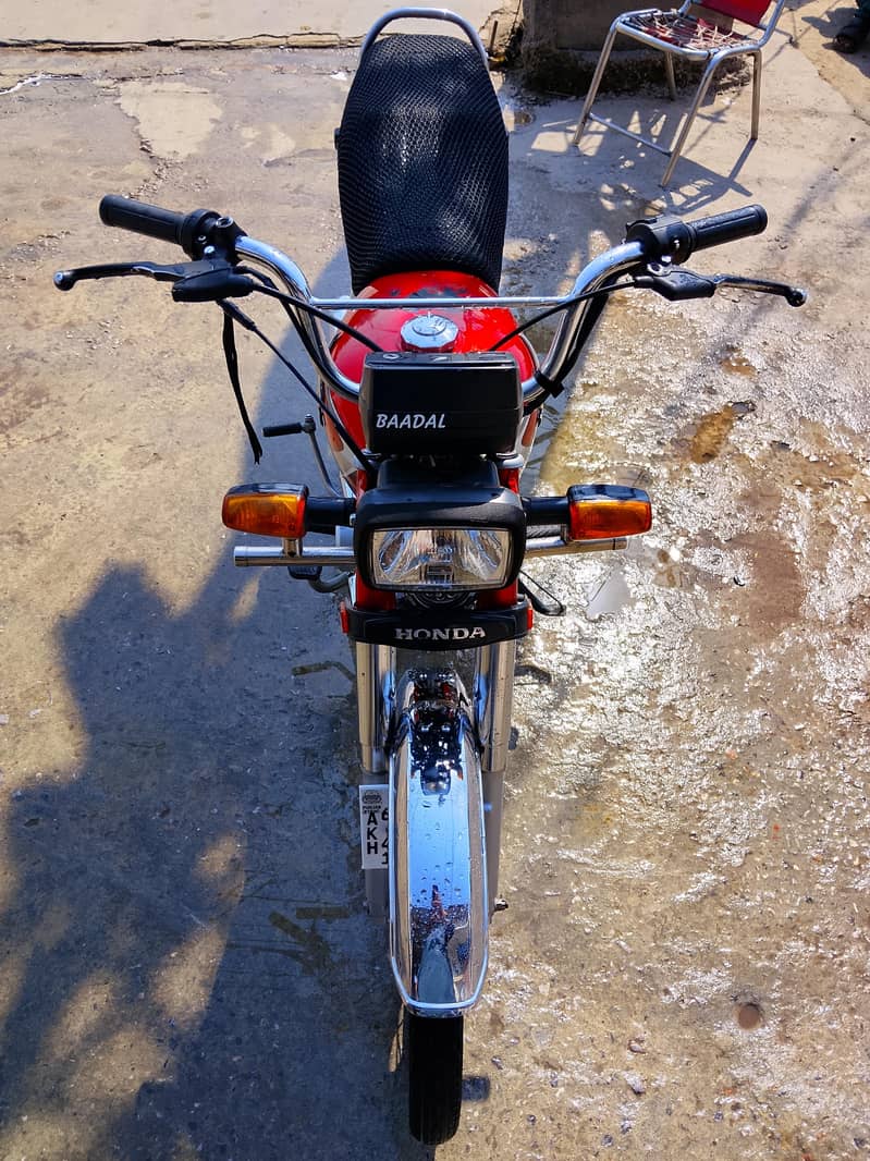 CD 70, 5