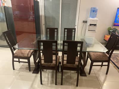 6 seater dinning table for sale