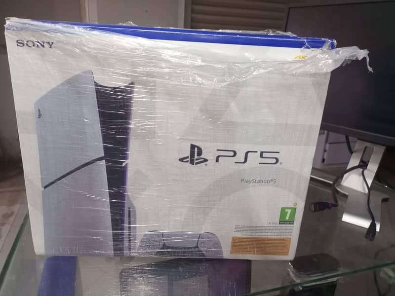 PS5 Slim 1TB 0