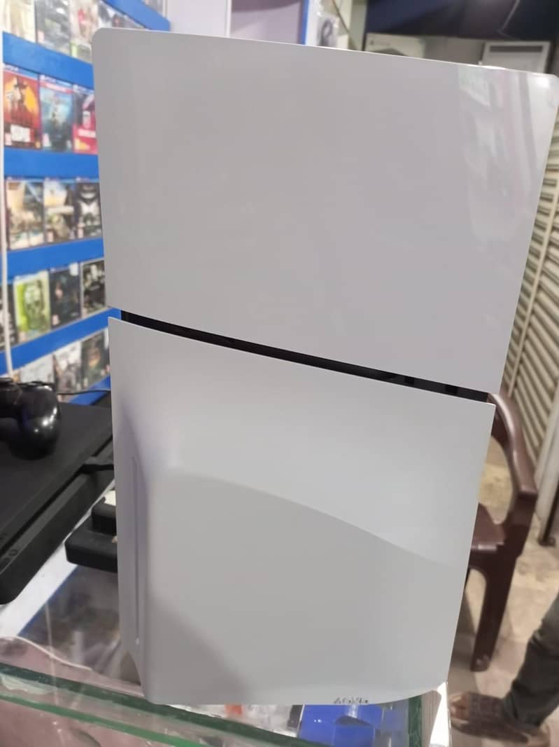 PS5 Slim 1TB 5