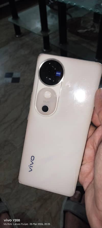 Box charger sab kuch Sath ha