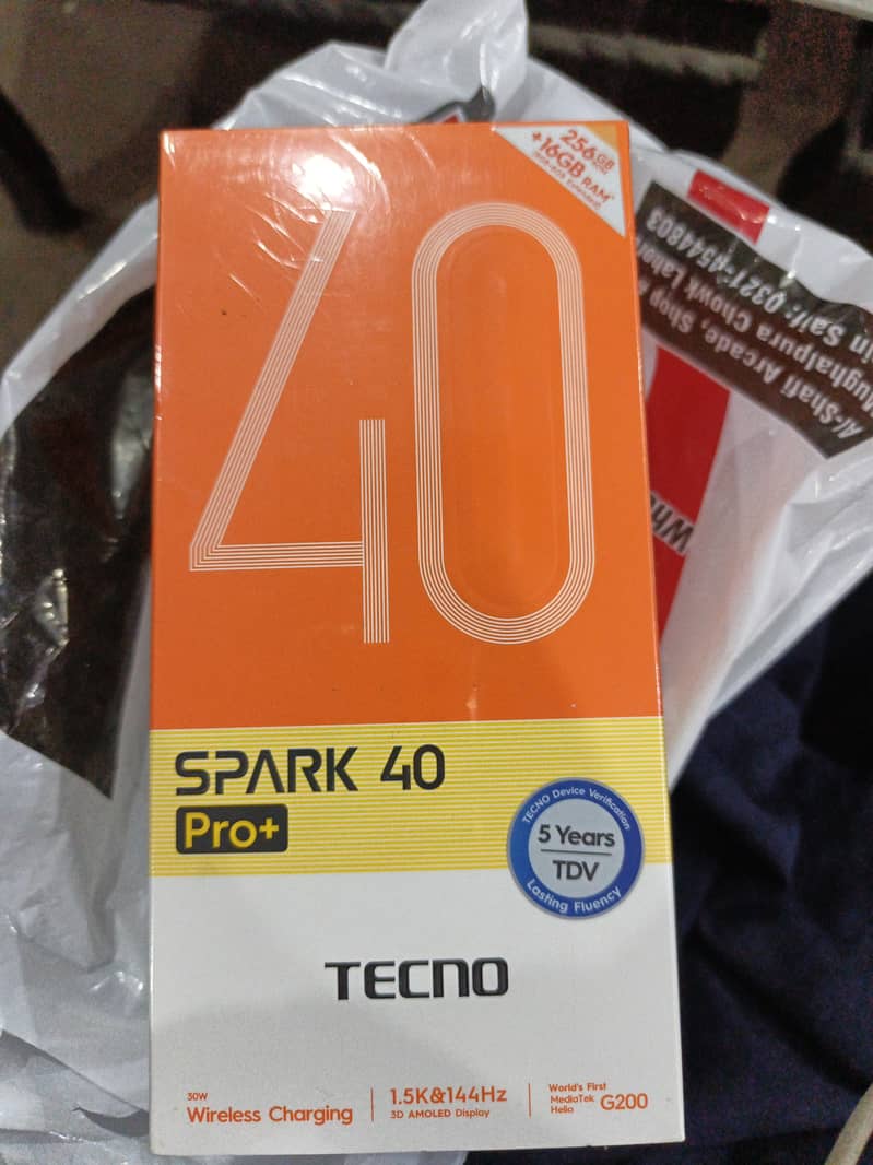 Spark 40 Pro+ 0