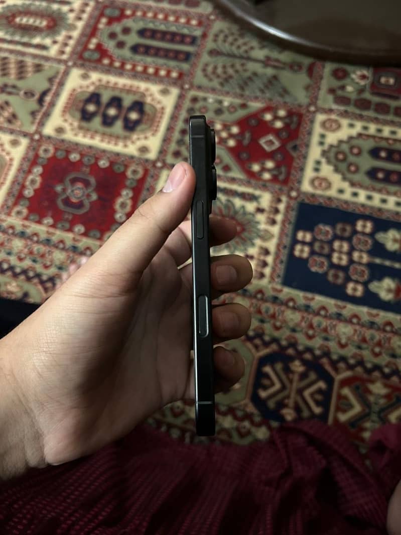 Iphone 16 Pro 3
