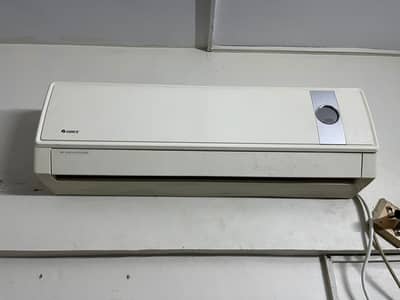 Gree Split AC for sale