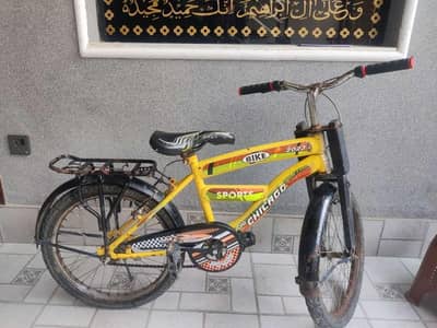 Bicycle with excellent condition.