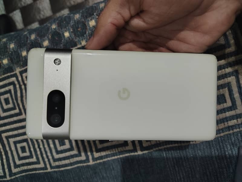 Google Pixel 7 5