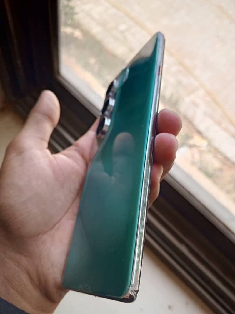 Camon 40 pro 1