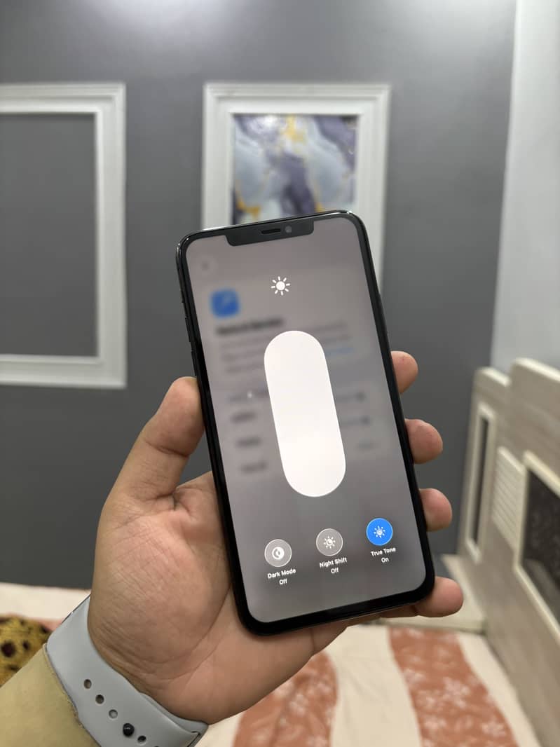 Iphone 11 pro max 1