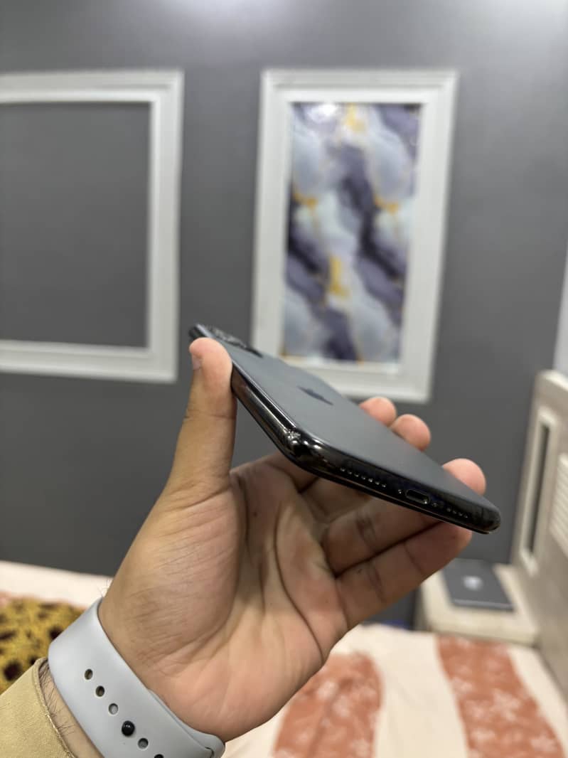 Iphone 11 pro max 5