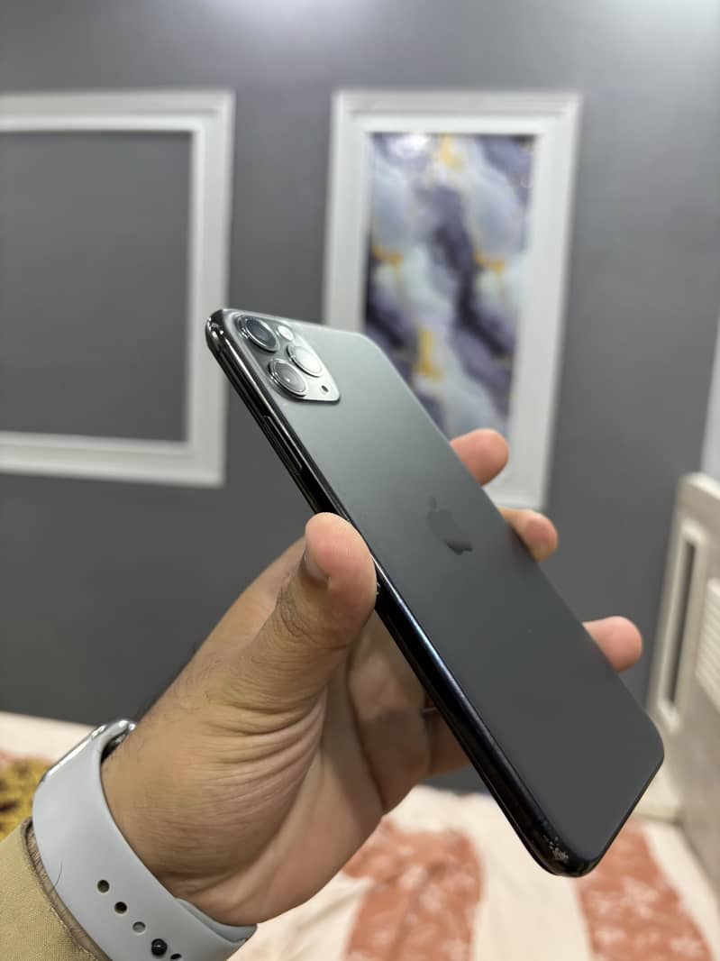 Iphone 11 pro max 6