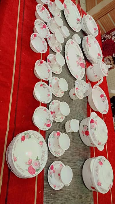 New 8 Person Dinner Set  Fully New