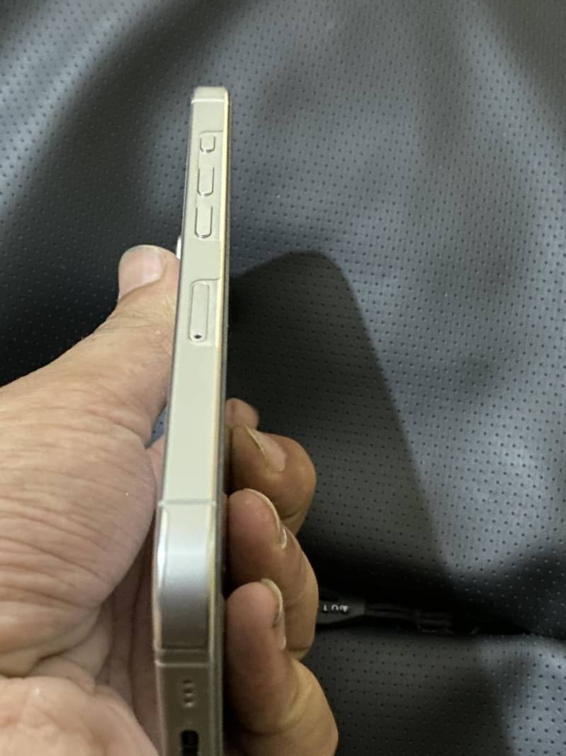 Iphone 16 pro 2