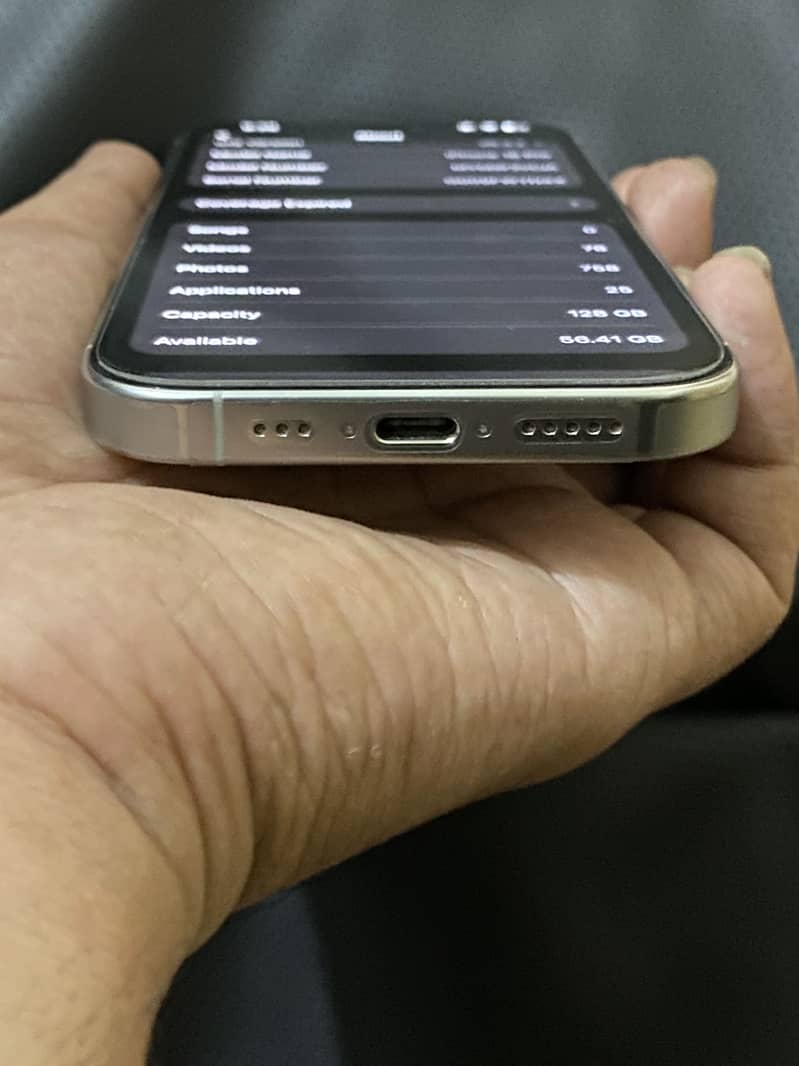 Iphone 16 pro 3