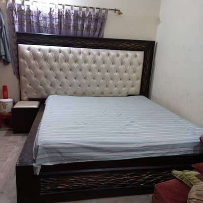 Bed And dressing table for sell