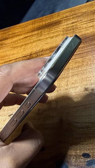 iPhone 16 Pro Max  10/10 Condition with box and cable.