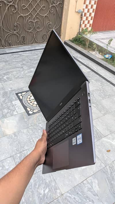 Huawei Laptop for smooth and premium mechime
