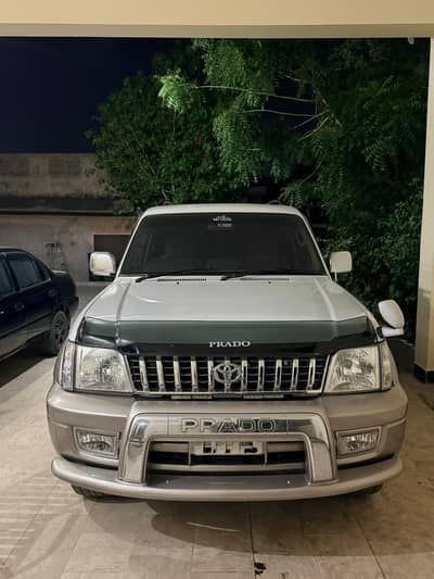 1998 Prado total original  pearl white colour  3400 petrol