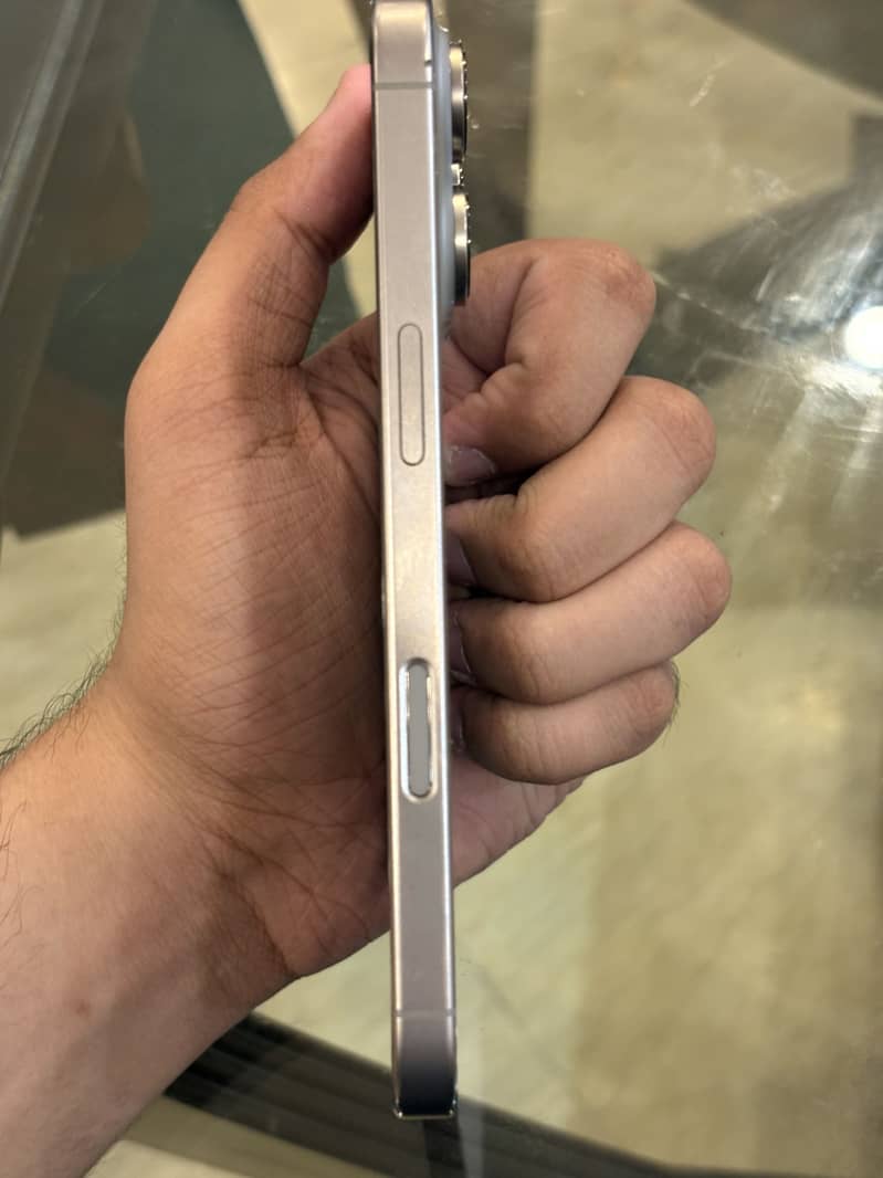 16 pro 1
