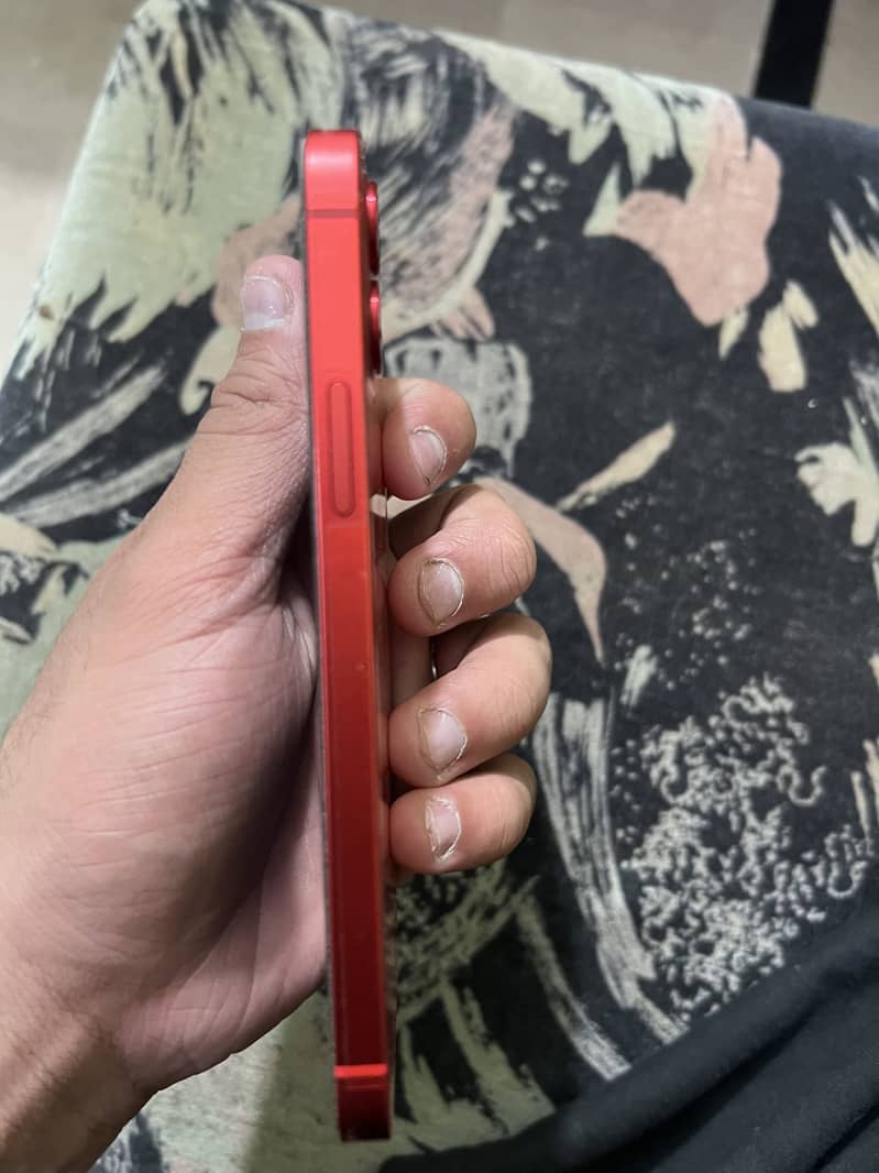 IPHONE 12 4