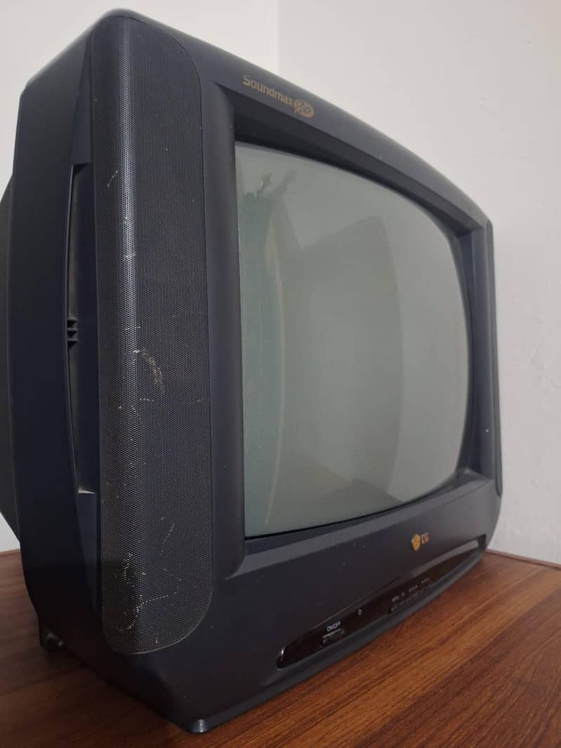 TV WITH REMOTE 1
