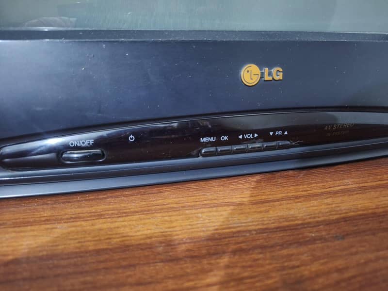 TV WITH REMOTE 3