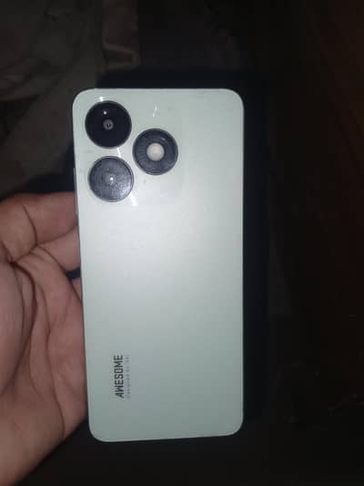 4 Gb RAM 64 GB storage