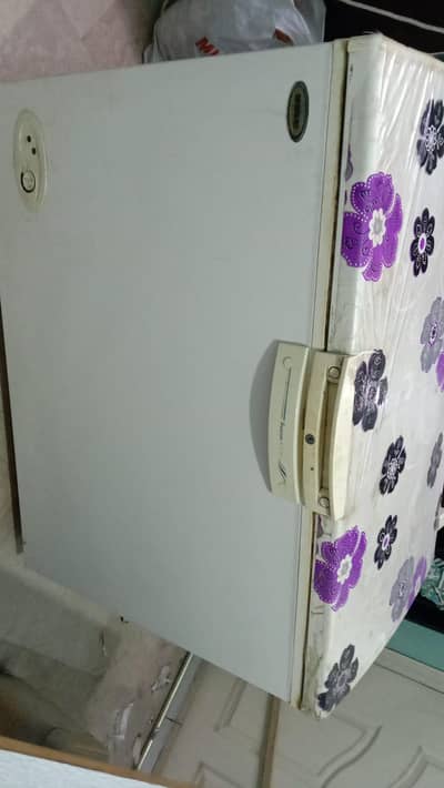 waves one door freezer